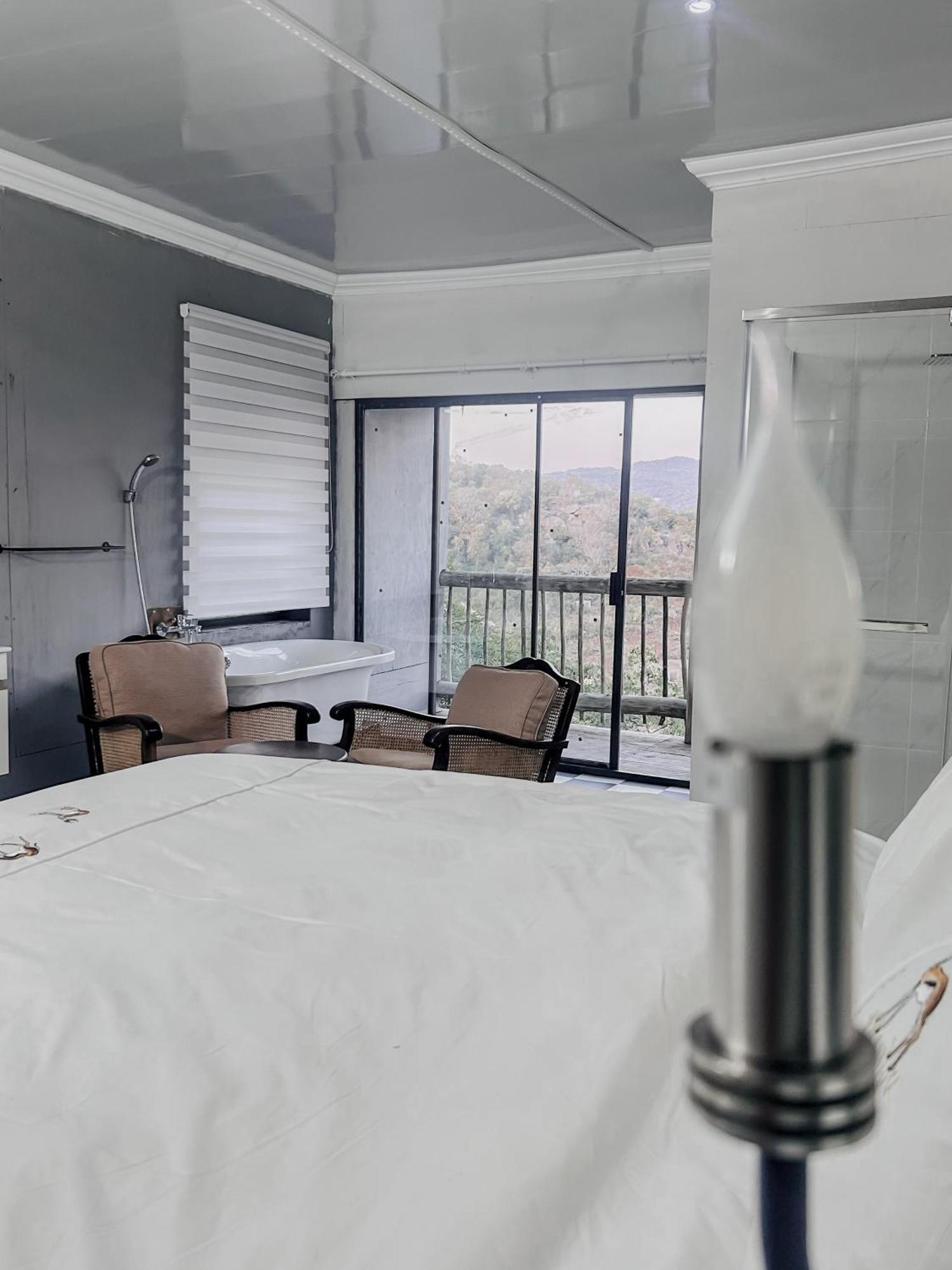 View Inn Exclusive Lodge Mbombela Ngoại thất bức ảnh