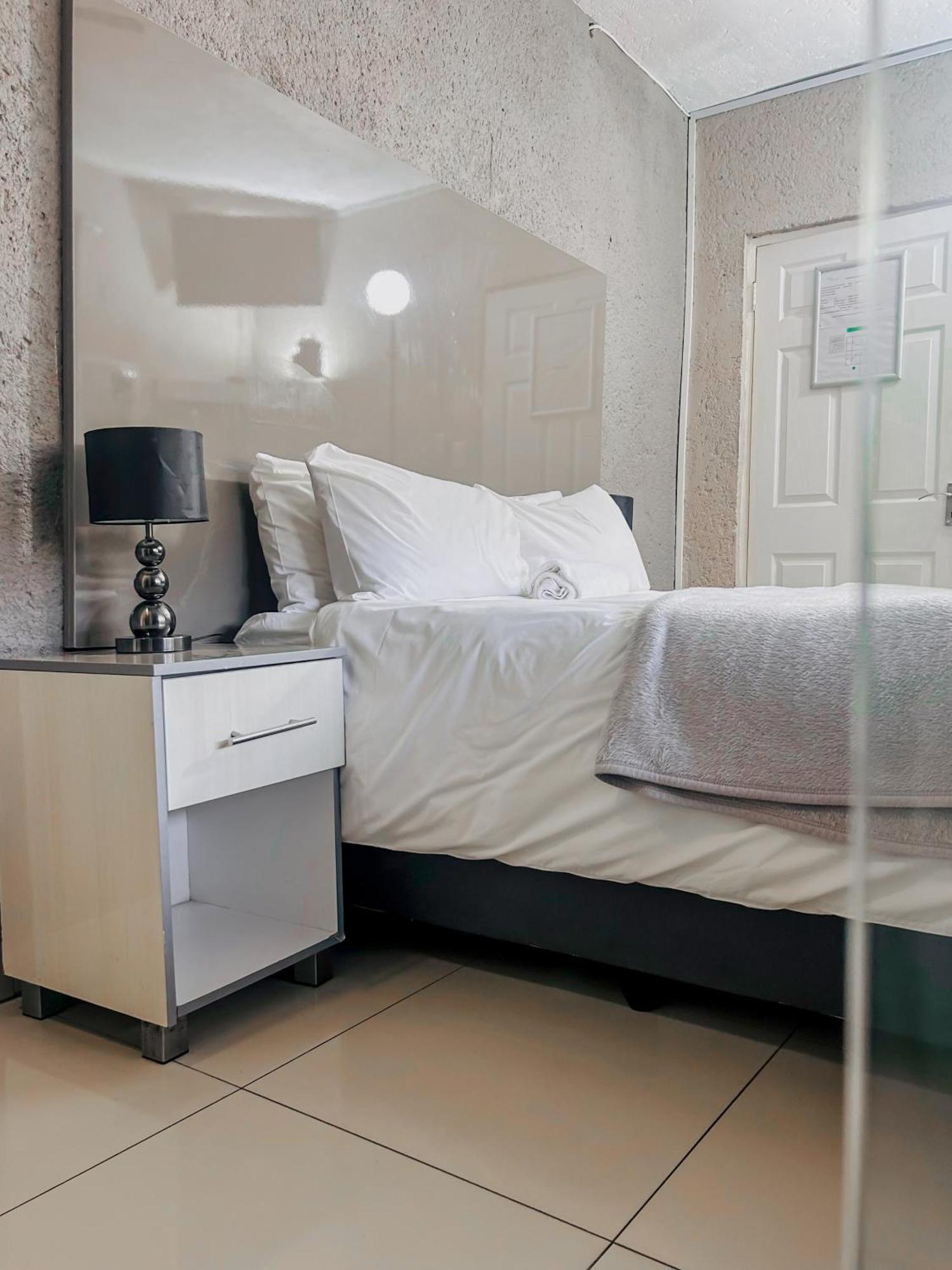 View Inn Exclusive Lodge Mbombela Ngoại thất bức ảnh