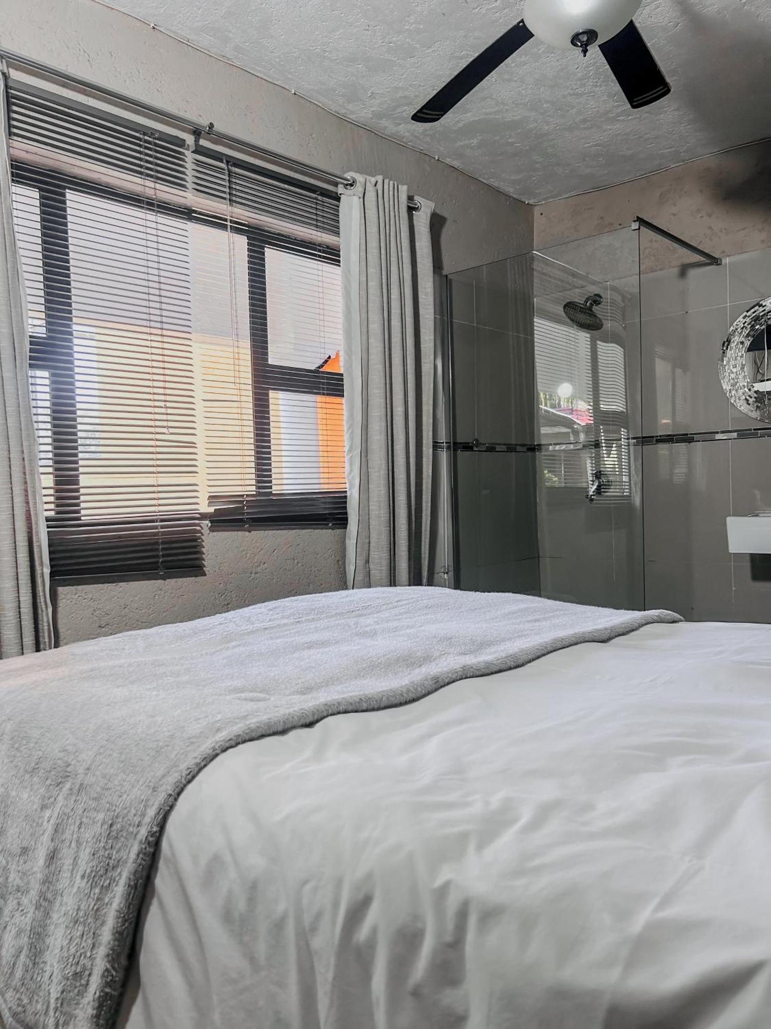 View Inn Exclusive Lodge Mbombela Ngoại thất bức ảnh